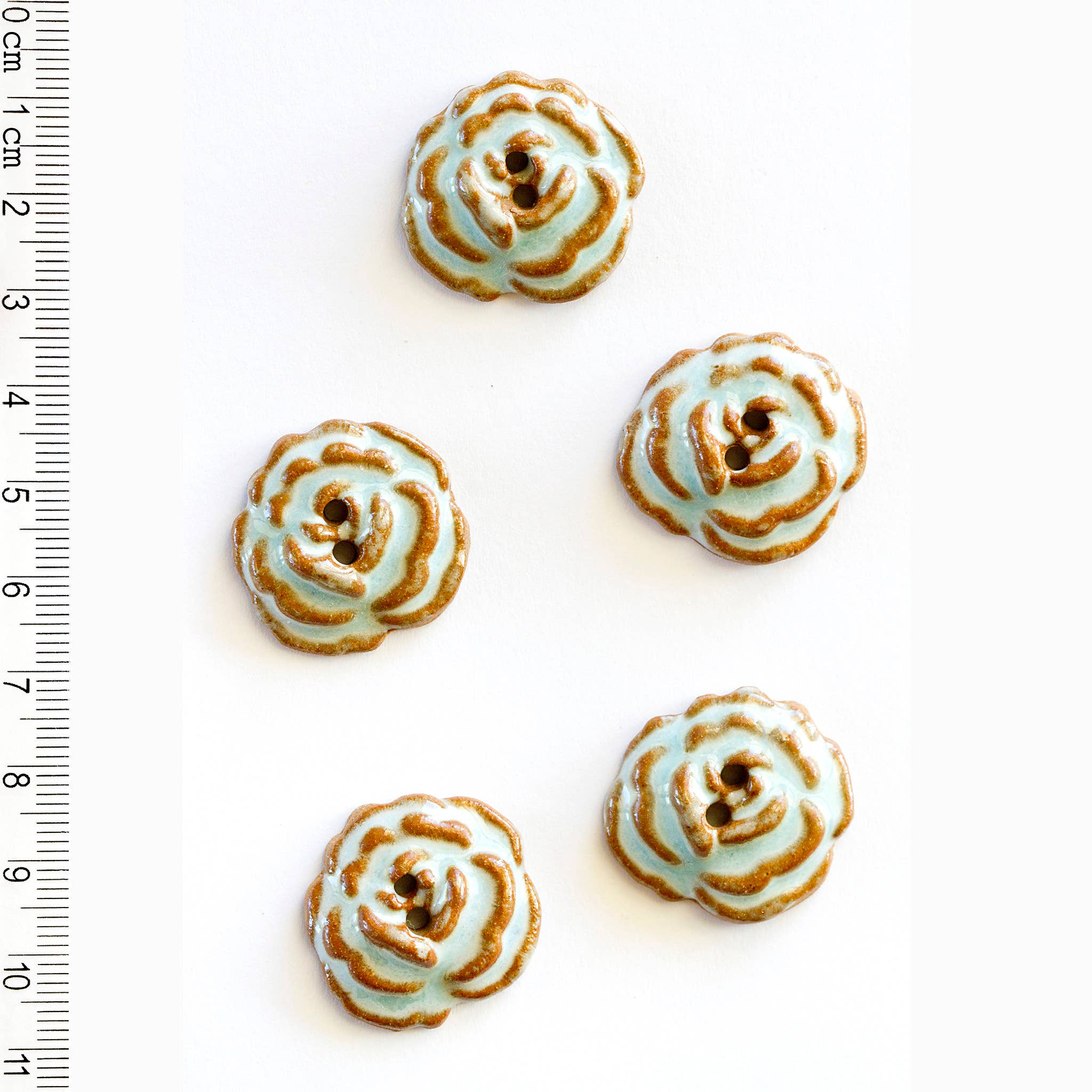 L367 Classic Rose Buttons