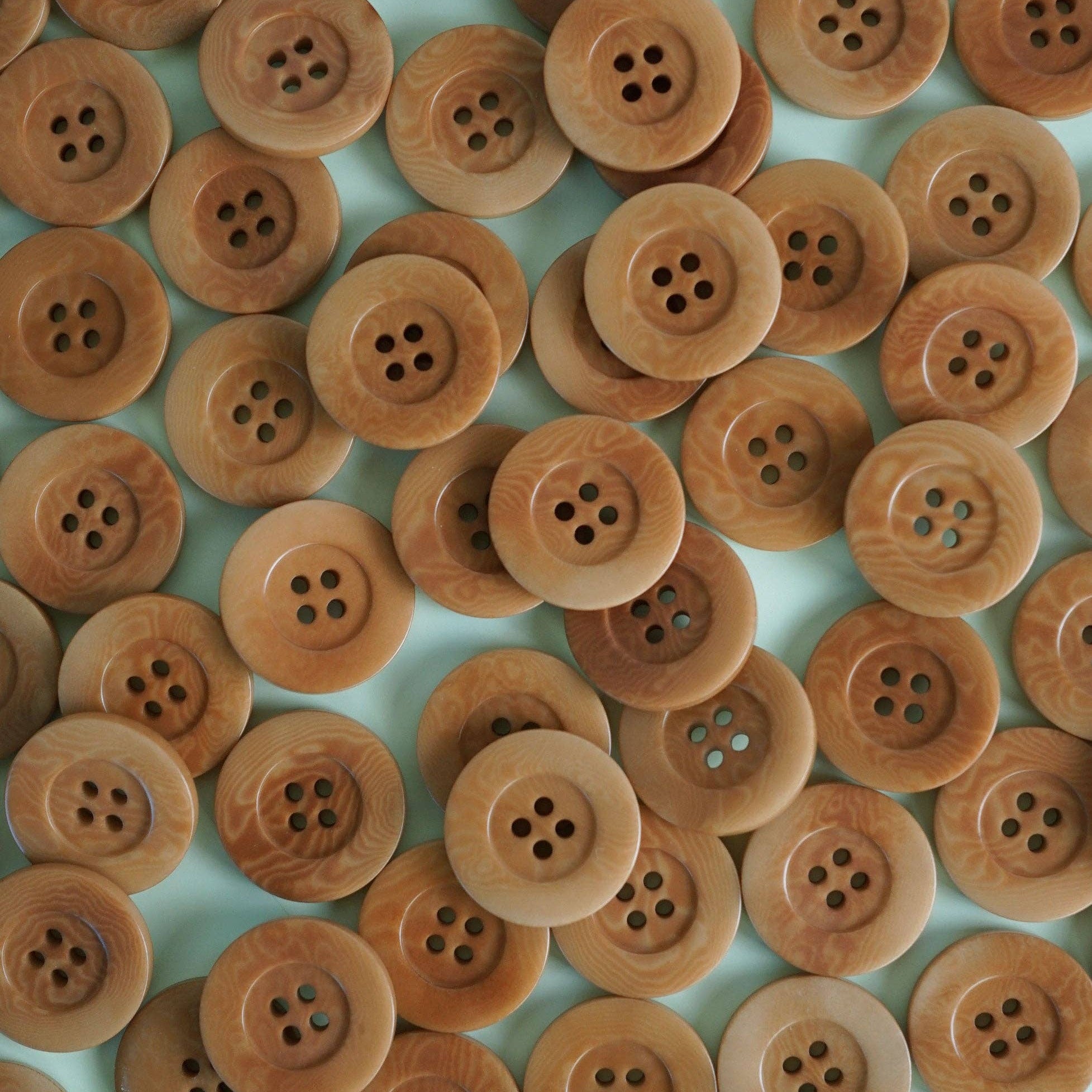 Caramel 1" Corozo Buttons