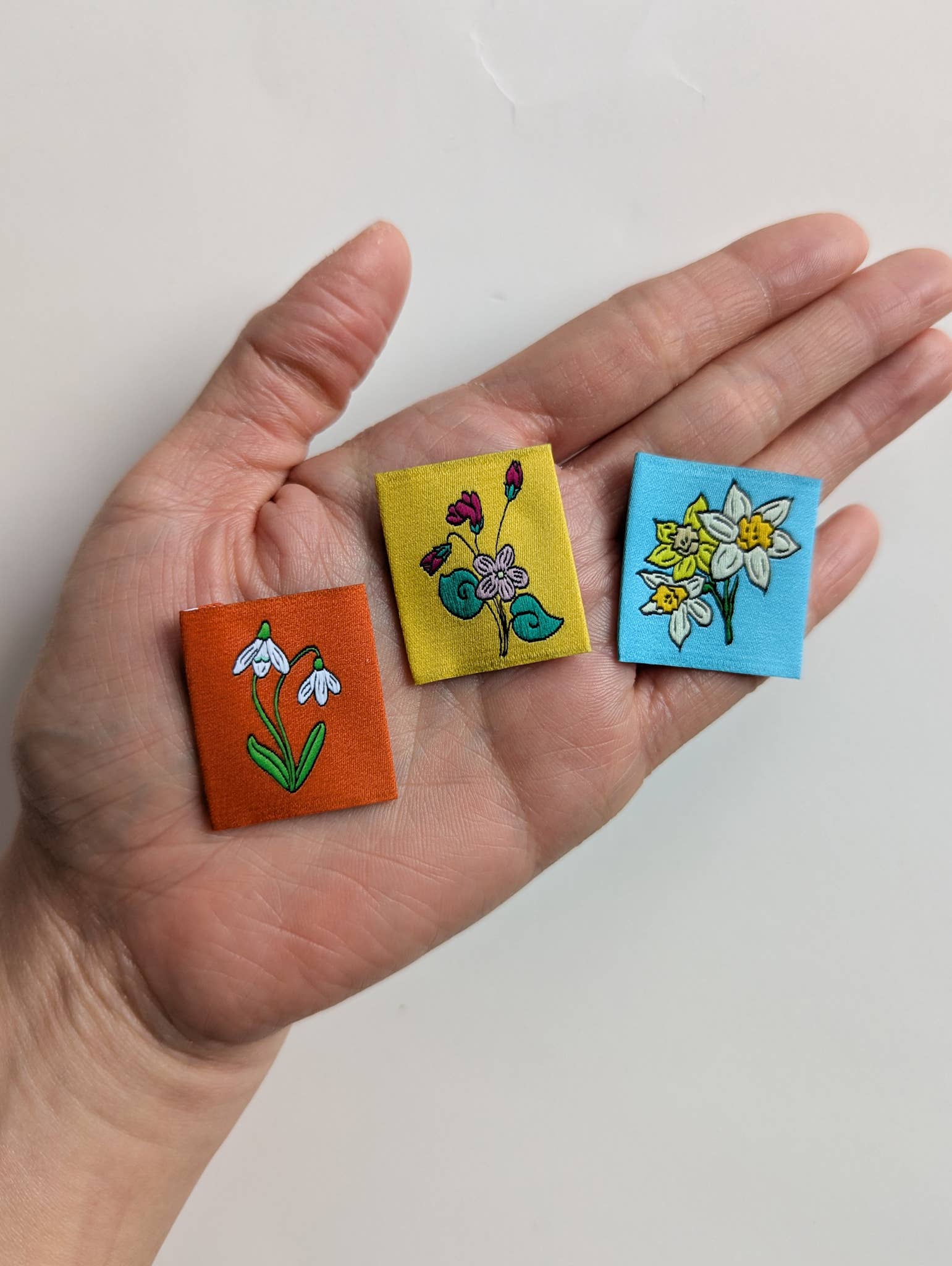 Birth Month Flower Labels