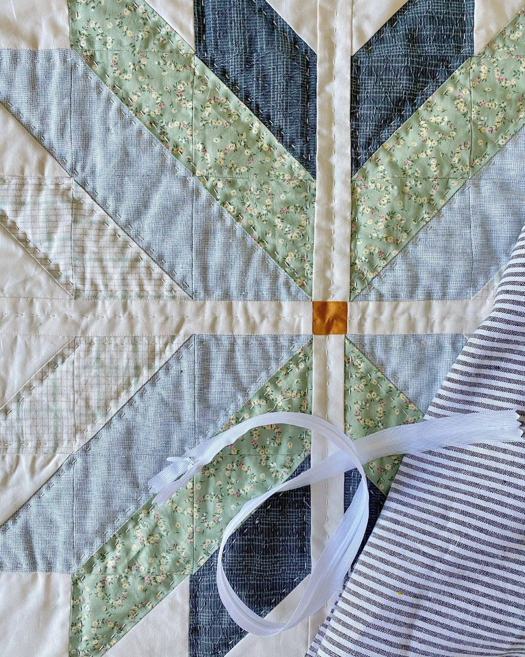 Lottie Quilt Pattern (Print)
