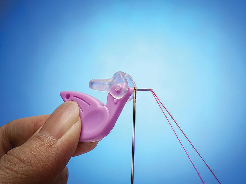 Hummingbird Needle Threader