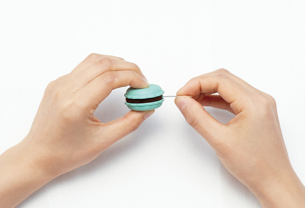 Clover Sweet 'N Sharp Macaron